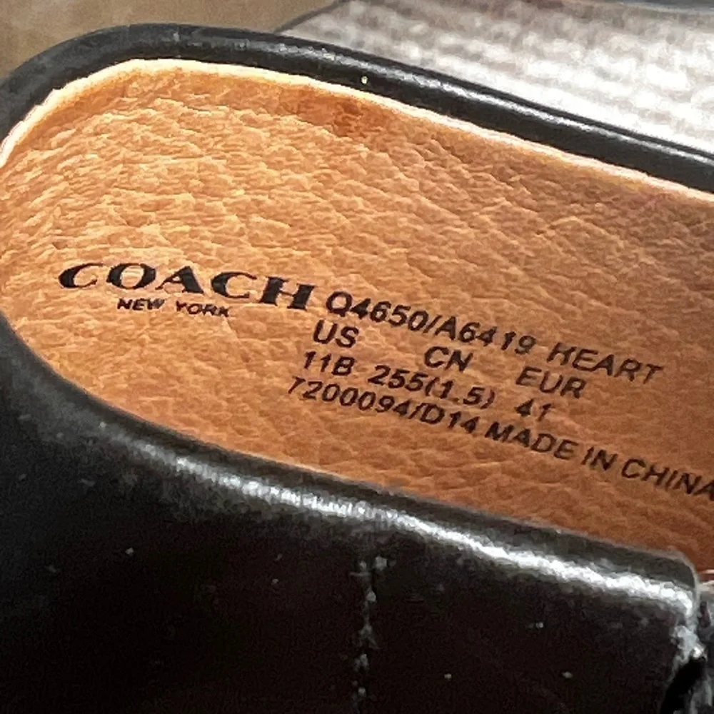 Coach Heart Pointy Toe Pump Black Olive Green Leather  Size 11